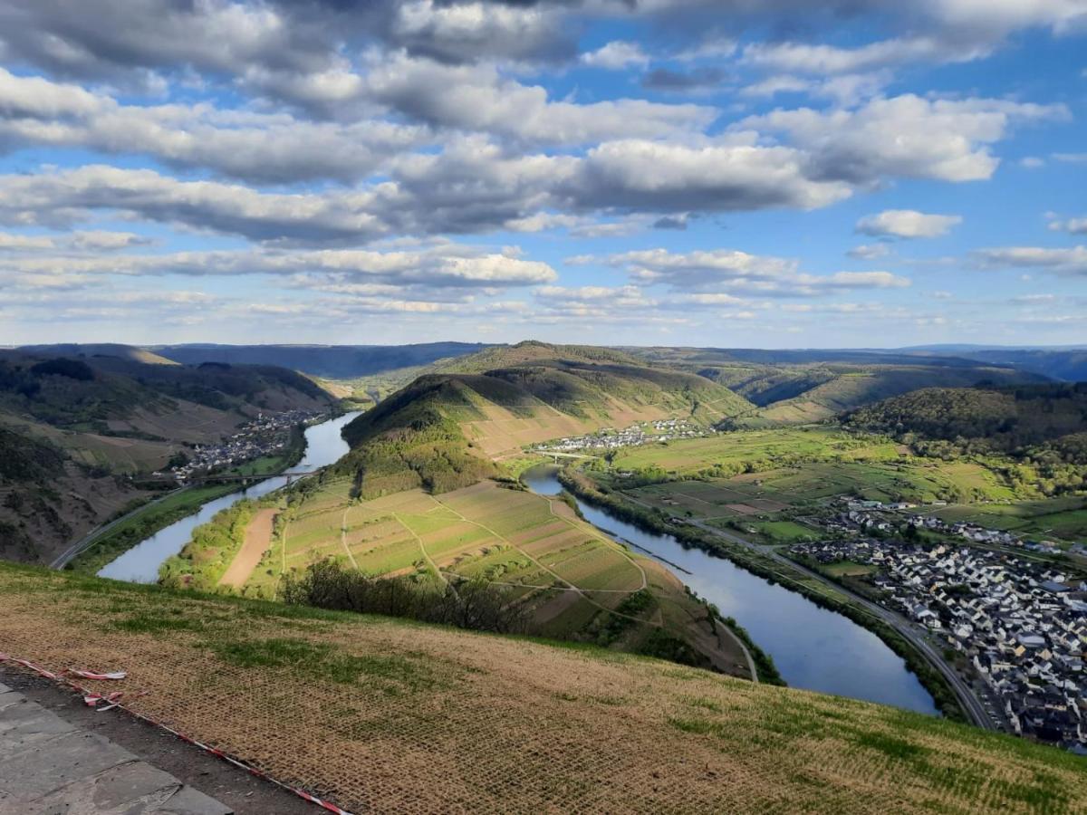 Ferienhaus Auszeit Lägenhet Bad Bertrich Exteriör bild