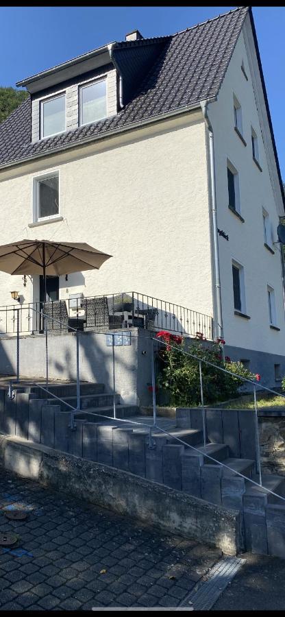 Ferienhaus Auszeit Lägenhet Bad Bertrich Exteriör bild